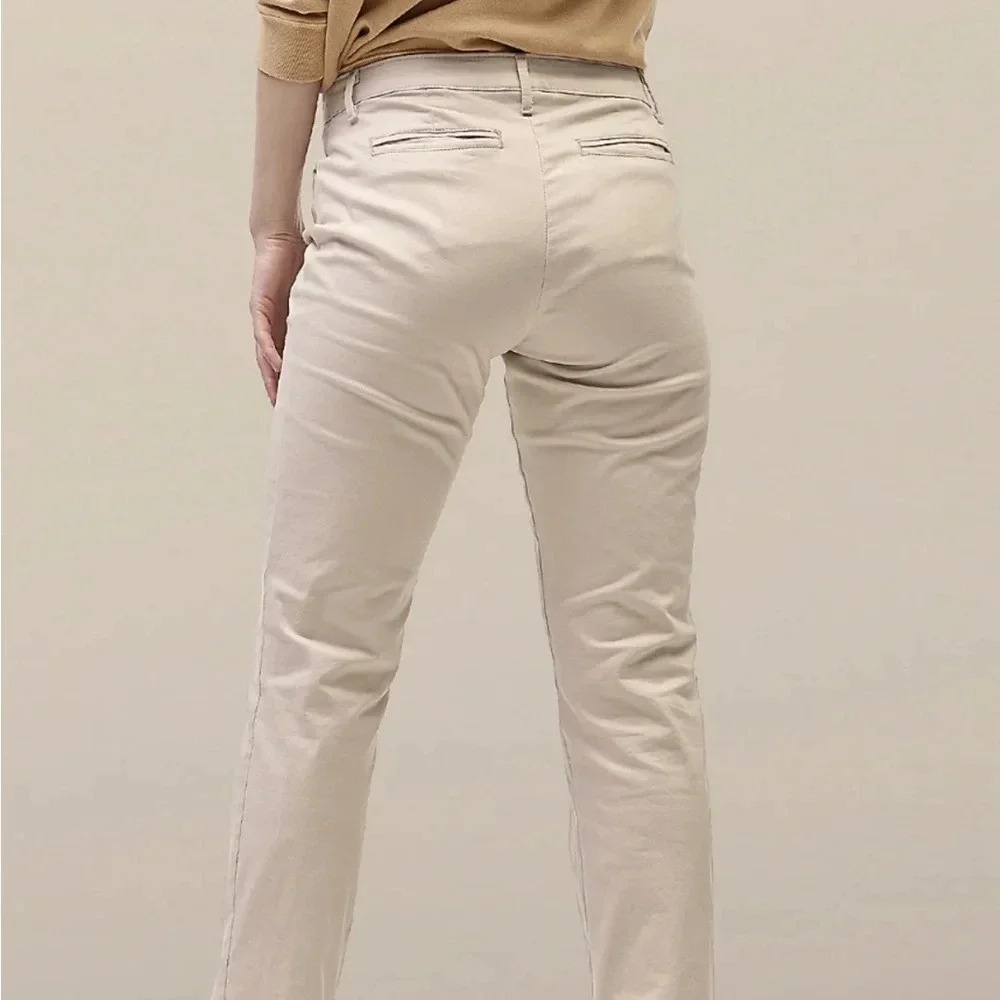 Lee relaxed fit women classic style 4 pocket pants size 16 m color Parchment - Picture 3 of 15